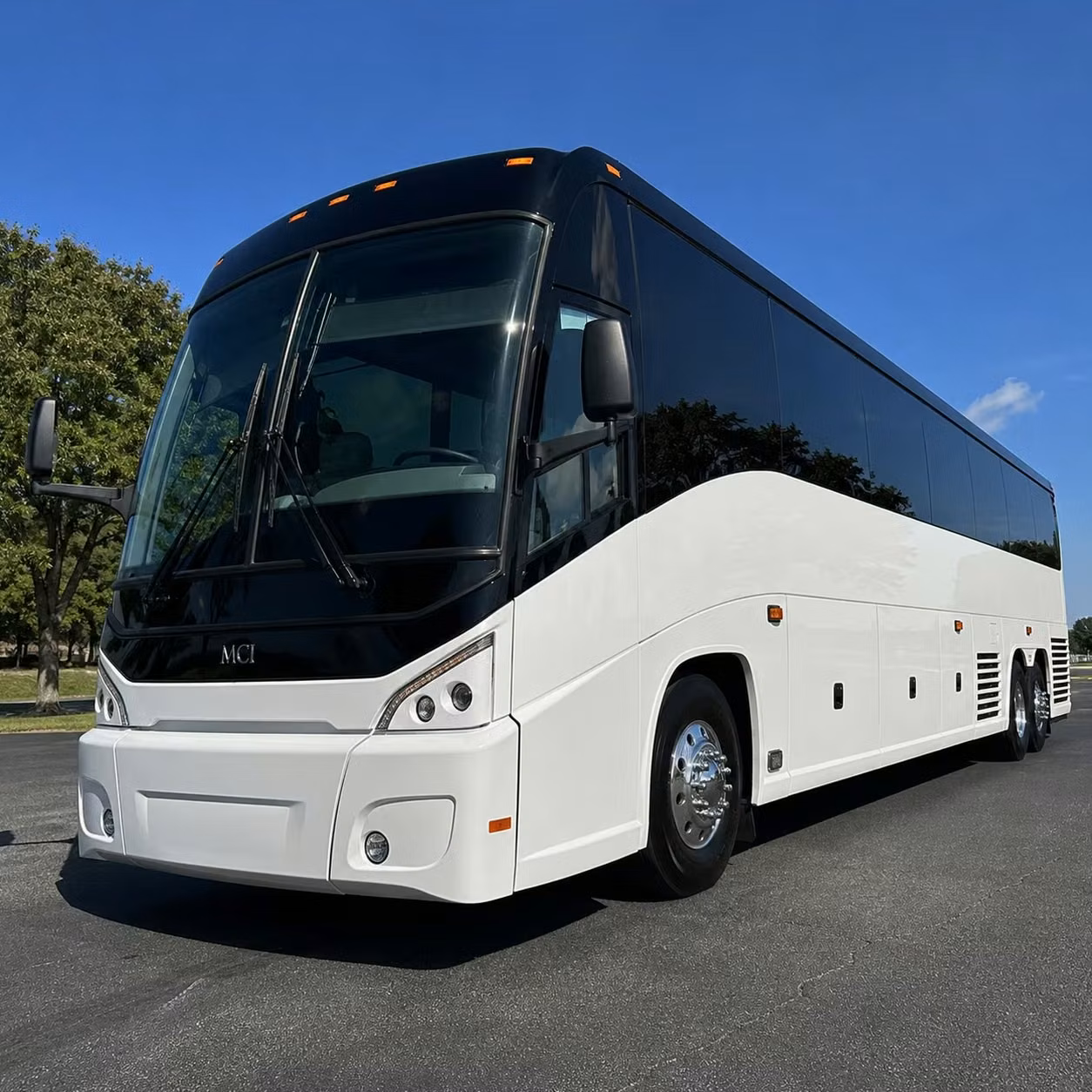 corporate groups leaving downey need long distance transportation that keeps up
